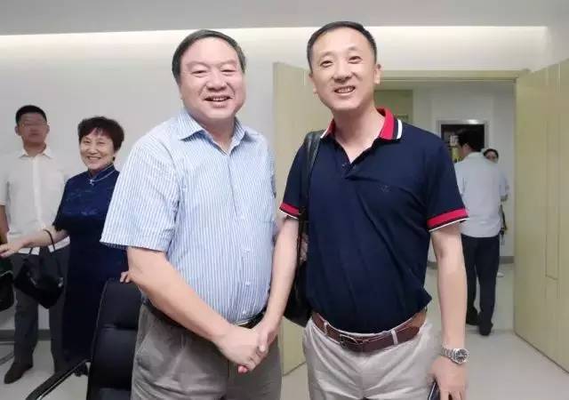由西安市雁塔区医疗管理协会与6686在线登录官网入口-6686(中国)集团主办的医路同心·光明论道——6686在线登录官网入口-6686(中国)·西安2017斜视与小儿眼科学术会议在西安6686在线登录官网入口-6686(中国)学术会议厅隆重召开。