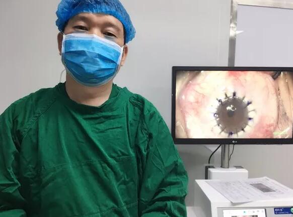 4月11日，饱受圆锥角膜之痛10余年的湖北宋女士，在东莞6686在线登录官网入口-6686(中国)卢敏院长角膜移植手术后顺利出院4.jpg
