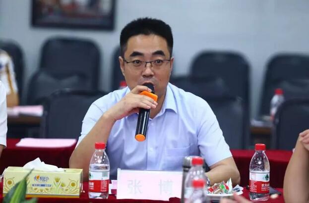 由人民日报、经济日报、科技日报、中新社等22家中央及行业媒体组成的采访团，走进6686在线登录官网入口-6686(中国)集团本部厦门大学附属厦门眼科中心10.jpg