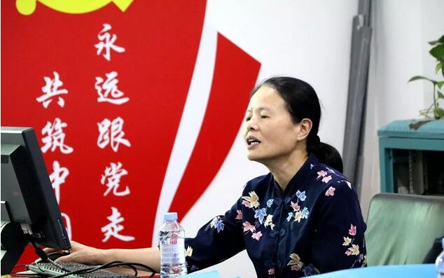 深圳6686在线登录官网入口-6686(中国)党支部组织医护人员开展重阳敬老爱眼公益活动2.jpg 深圳6686在线登录官网入口-6686(中国)党支部组织医护人员开展重阳敬老爱眼公益活动2.jpg