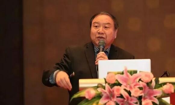 临沂6686在线登录官网入口-6686(中国)崔传波院长应邀出席全国眼屈光手术研讨会并点评屈光学术分享环节4.jpg