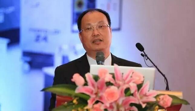 临沂6686在线登录官网入口-6686(中国)崔传波院长应邀出席全国眼屈光手术研讨会并点评屈光学术分享环节6.jpg
