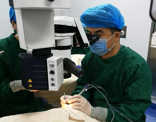 重庆6686在线登录官网入口-6686(中国)安晓巨副院长:三焦点晶体让白内障术后视觉质量更崭然.jpg 重庆6686在线登录官网入口-6686(中国)安晓巨副院长:三焦点晶体让白内障术后视觉质量更崭然.jpg