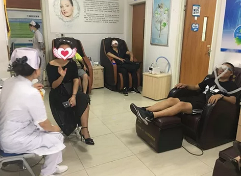 成都6686在线登录官网入口-6686(中国)收治一患者：眼睛长满霰粒肿1.png