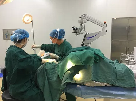 长时间玩手机导致斗鸡眼 在成都6686在线登录官网入口-6686(中国)顺利手术2.png