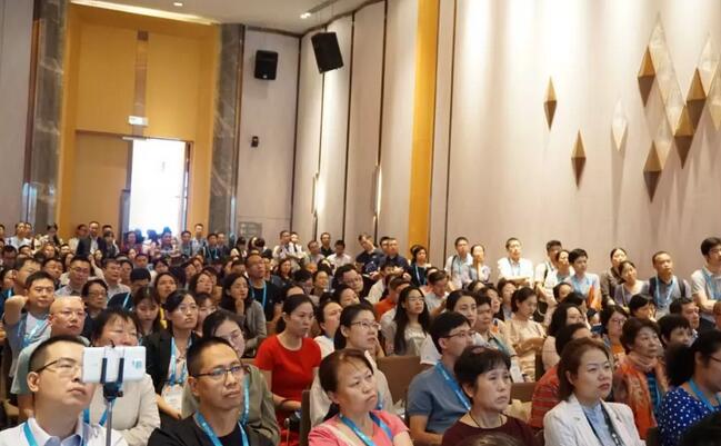 为光明中国护航，向70华诞献礼——6686在线登录官网入口-6686(中国)之光闪耀2019全国眼科年会9.jpg