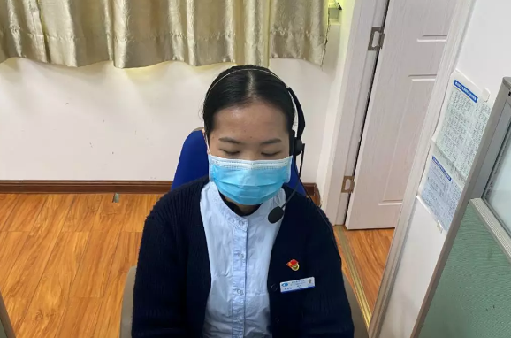 不一样的一线，一样的坚守——6686在线登录官网入口-6686(中国)集团本部厦门眼科中心守护爱与光明8.png