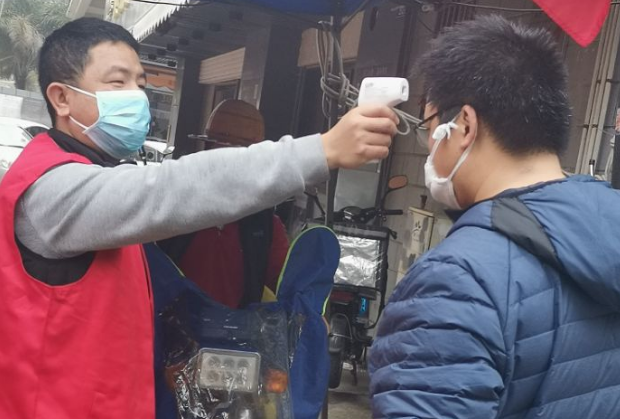 6686在线登录官网入口-6686(中国)抗疫：厦门眼科中心志愿者硬核出战：“疫情不退，我们不退”7.png