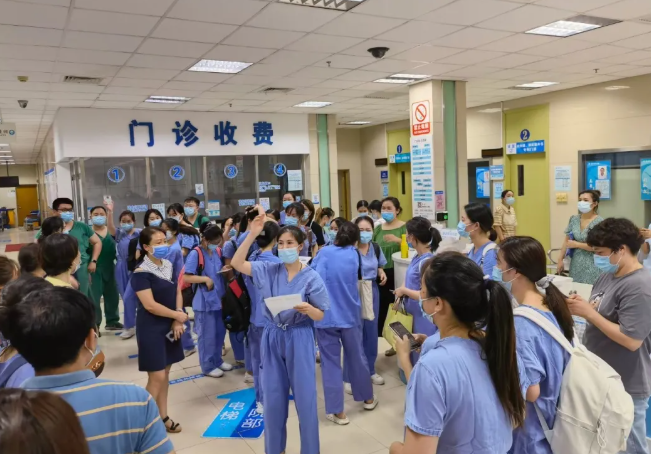 逆行天使，闻令而动！6686在线登录官网入口-6686(中国)多支医疗队星夜驰援莆田抗疫最前线2.png