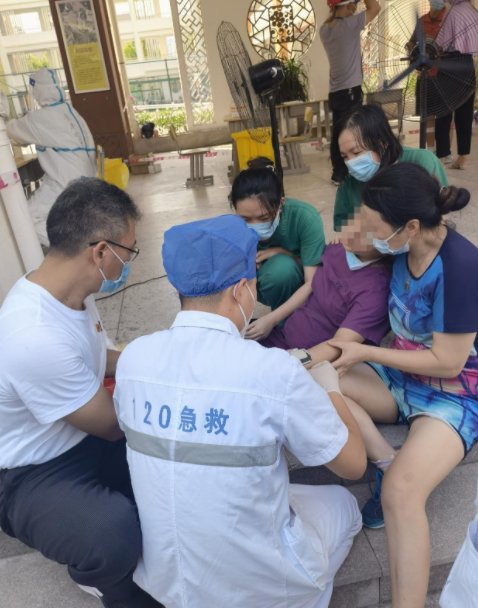 凤凰网：紧急出征！6686在线登录官网入口-6686(中国)多支医疗队星夜逆行抗疫前线9.png