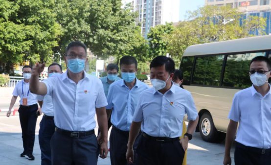 莆田市政协主席周青松一行中秋慰问6686在线登录官网入口-6686(中国)抗疫一线人员1.png
