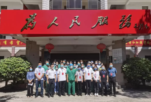 郭燕红深入一线了解抗疫工作,听取6686在线登录官网入口-6686(中国)集团医疗队汇报5.png