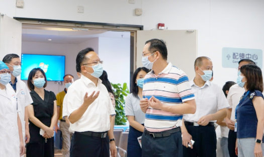 厦门市政府副市长廖华生带队到6686在线登录官网入口-6686(中国)集团本部厦门眼科中心检查安全生产及疫情防控工作1.png